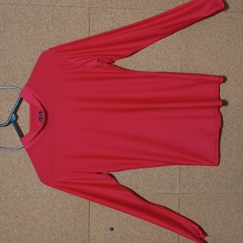 A4 POLYESTER SPANDEX PULL OVER SHIRT SIZE M IN RED LONG SLEEVES
